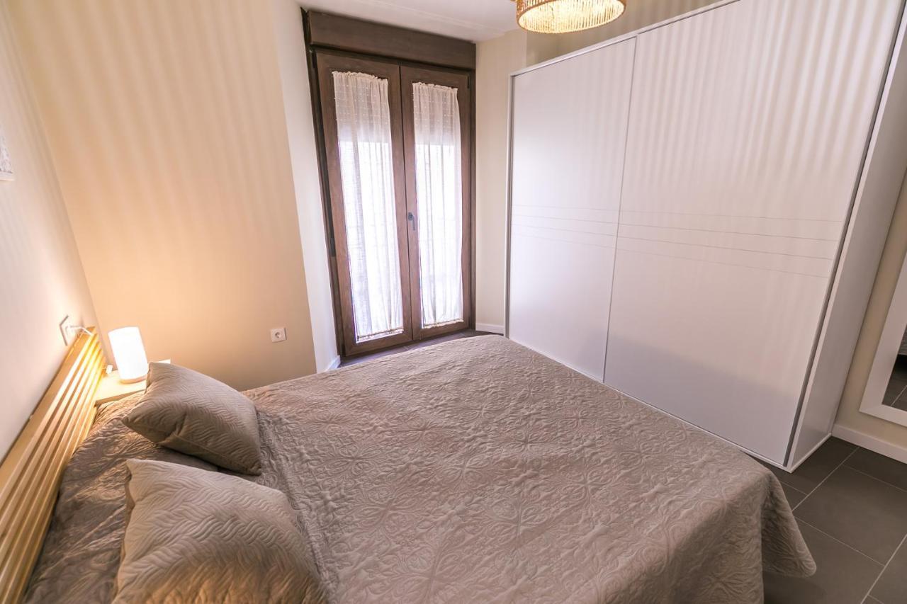 하엔 Centrico Y Moderno Con Piscina Y Parking 아파트 외부 사진