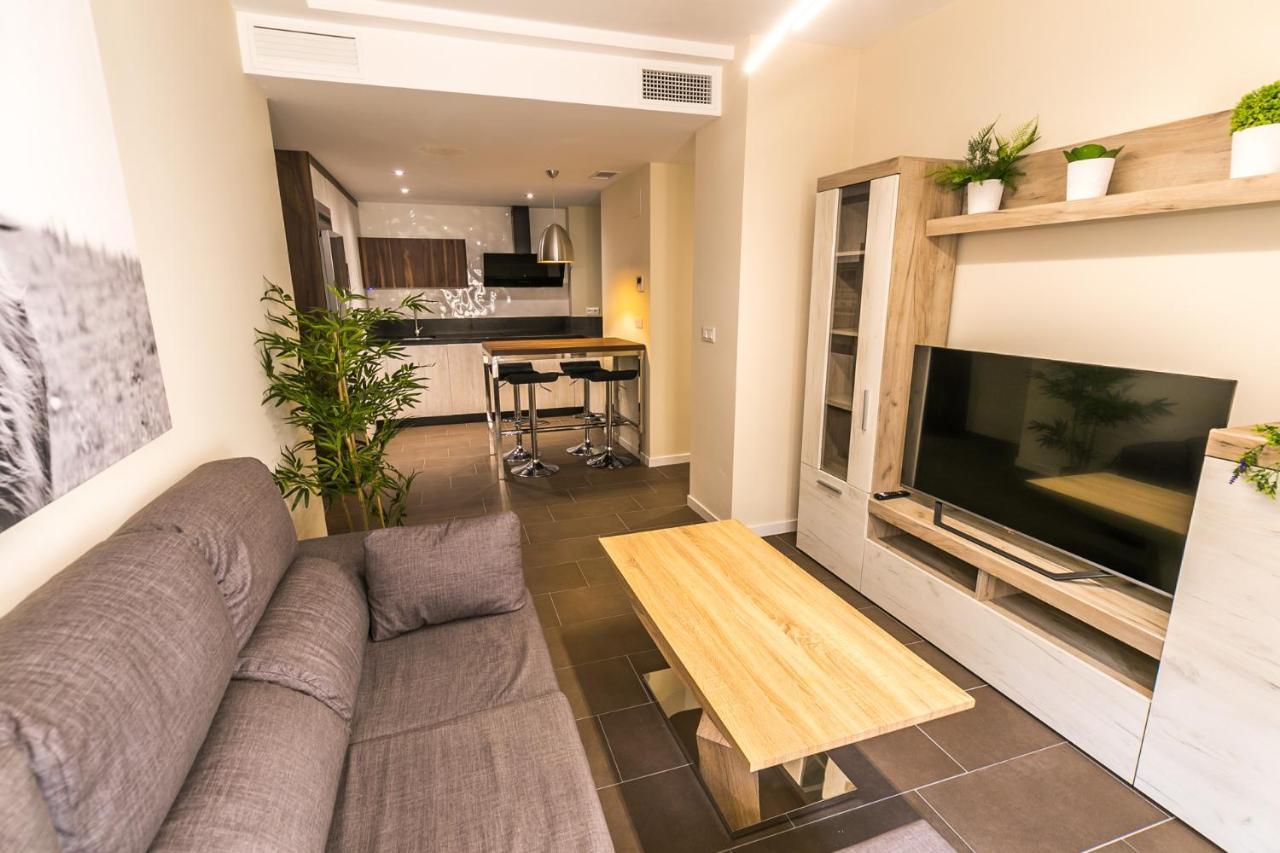하엔 Centrico Y Moderno Con Piscina Y Parking 아파트 외부 사진